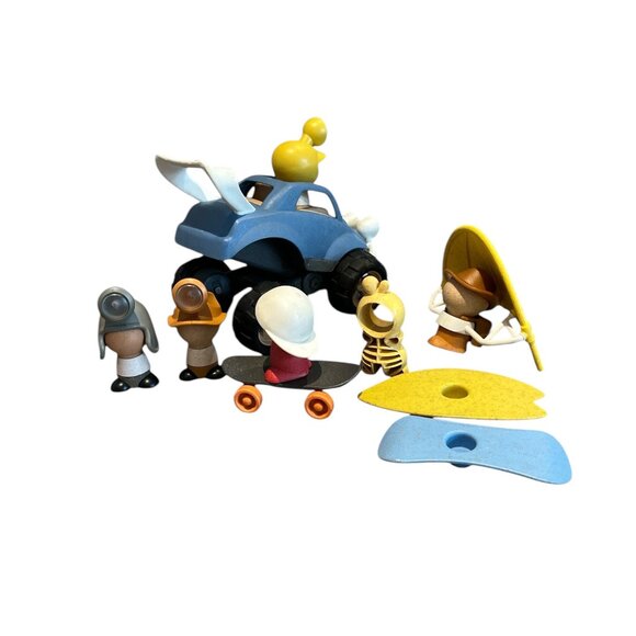 SPRIG Lot of Toys Blue Car Paraglider Skateboarder 6 Little People - Picture 4 of 10